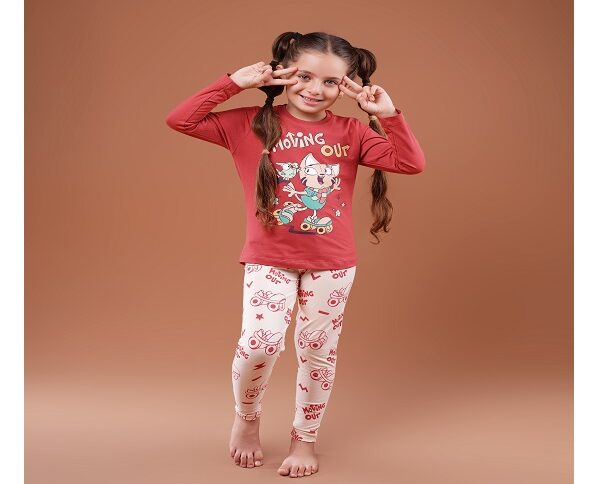 بلوز شلوار دخترانه جانا طرح MOVING OUT