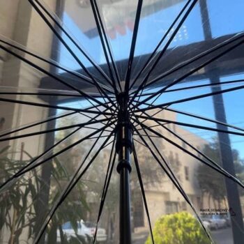 چتر شیشه ای بی رنگ