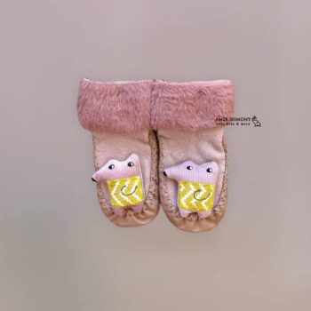 جوراب نوزادی زمستانی کف چرمی طرح عروسکی