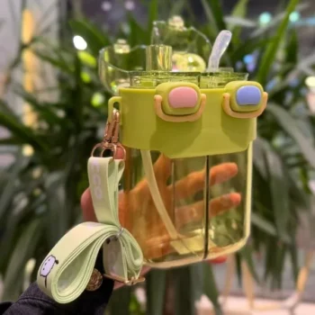 قمقمه کرومی و دوستانش