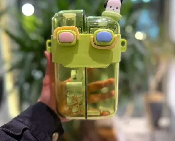 قمقمه کرومی و دوستانش