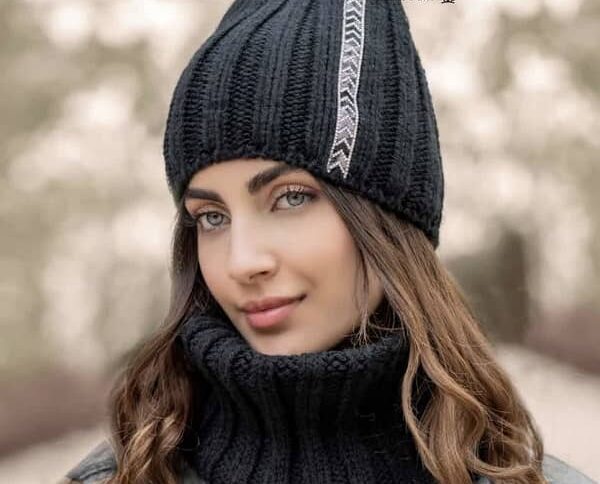 ست کلاه نگین دار و شال رینگی بافت ENDLESS